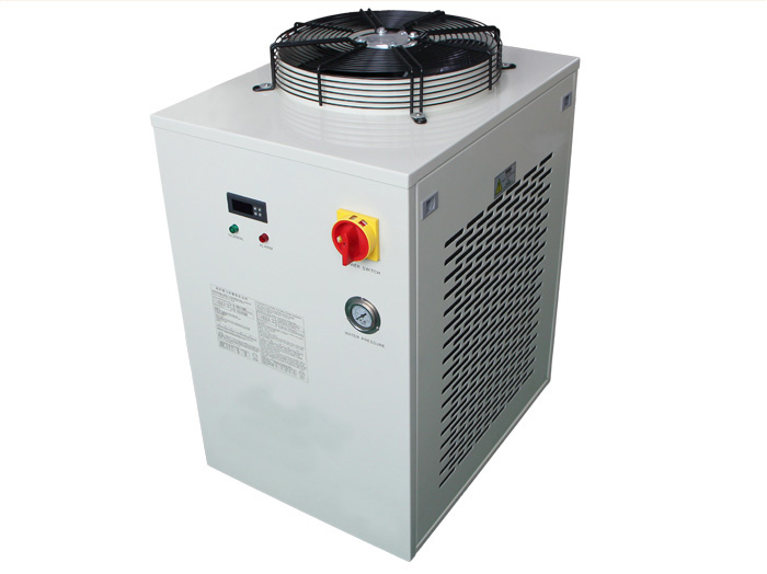 UV LED固化光源設(shè)備的三大配置照射頭、水冷機、電源驅(qū)動