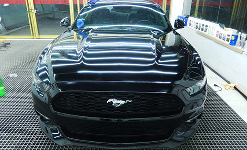 汽車(chē)保養(yǎng)項(xiàng)目中的鍍晶、鍍膜UV固化機(jī)設(shè)備快速照射固化